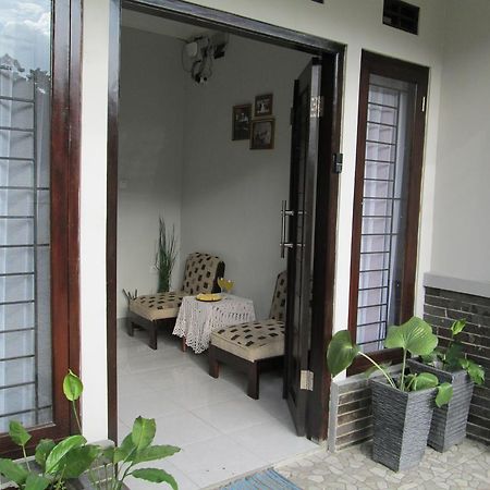 Elenor'S Home Bandung Exterior photo